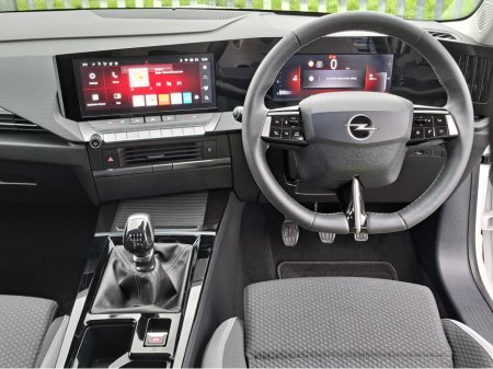 2025 Opel Astra ELEGANCE 1.2TURBO 110BHP **REVERSING CAMERA** €29,950 thumbnail