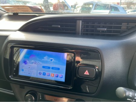 2019 Toyota Vitz - thumbnail 18