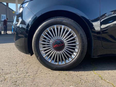 2023 Fiat 500e - thumbnail 11