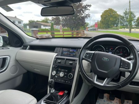 2018 Land Rover Discovery - thumbnail 11