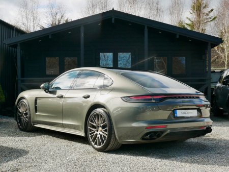 2023 Porsche Panamera - thumbnail 3