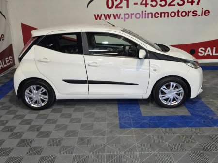 2017 Toyota Aygo - thumbnail 6