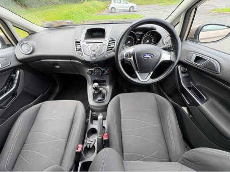 2016 Ford Fiesta ZETEC 1.0 65PS M5 4DR MCA €9,995 thumbnail