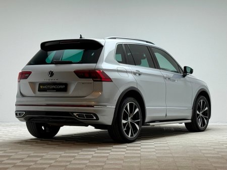 2023 Volkswagen Tiguan R-LINE 1.4 TSI PHEV DSG €37,990 thumbnail