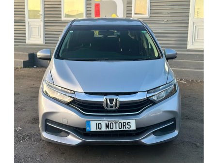 2019 Honda Shuttle 1.5 Automatic petrol hybrid €13,995