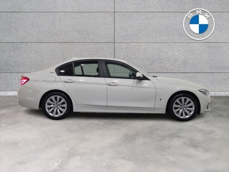 2017 BMW 3 Series 330e SE thumbnail