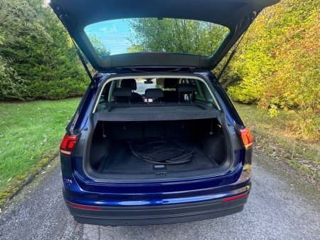 2017 Volkswagen Tiguan - thumbnail 9