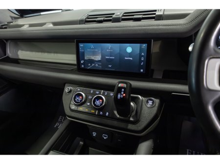 2023 Land Rover Defender - thumbnail 18