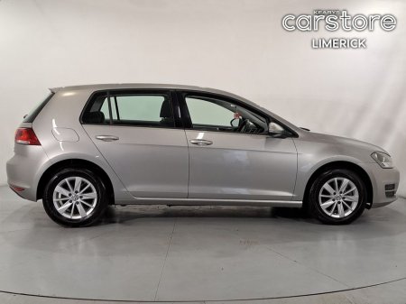 2016 Volkswagen Golf  €15,890