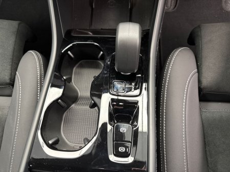 2026 Volvo XC40 B3 MILD HYBRID *IN STOCK* €130 PER WEEK ON PCP €52,990 thumbnail