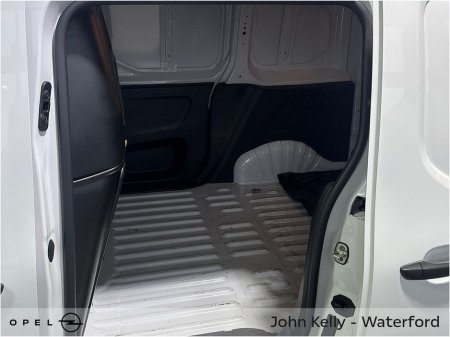 2024 Opel Combo KOMF L1 H1 100PS €19,995 thumbnail