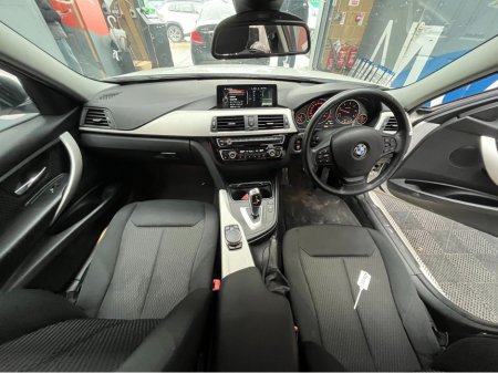 2016 BMW 3 Series - thumbnail 14