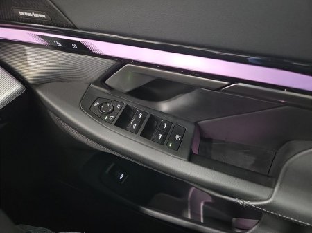 2025 BMW 5 Series 530 E M Sport Auto 530 e M Sport 530 e eDrive 22.1 kWh PHEV 299 184BHP /135 kw Auto Start/Stop thumbnail