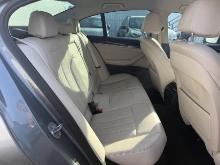 2017 BMW 5 Series - thumbnail 19