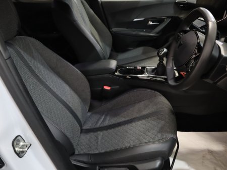 2024 Peugeot 2008 - thumbnail 23