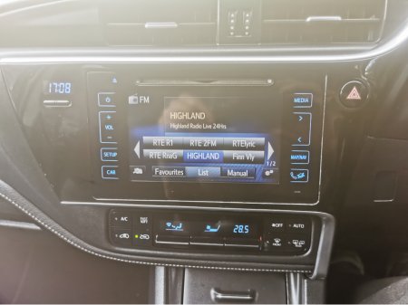 2016 Toyota Auris - thumbnail 21