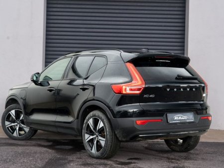 2022 Volvo XC40 - thumbnail 12