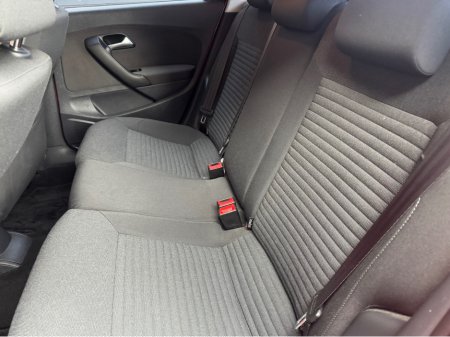 2012 Volkswagen Polo - thumbnail 11