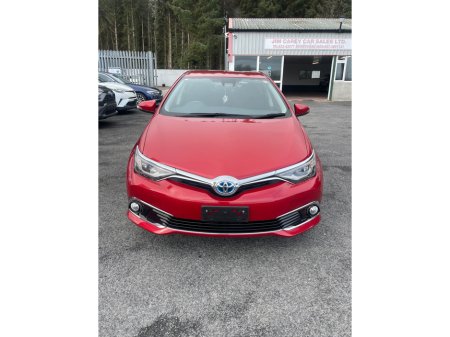 2017 Toyota Auris - view 2