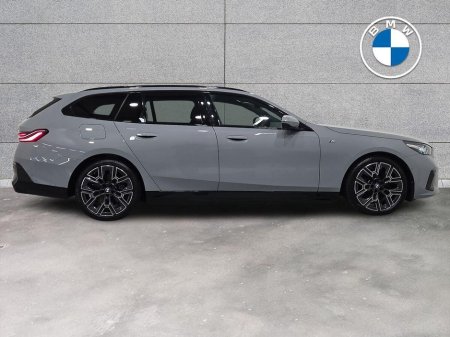 2025 BMW 5 Series - thumbnail 26