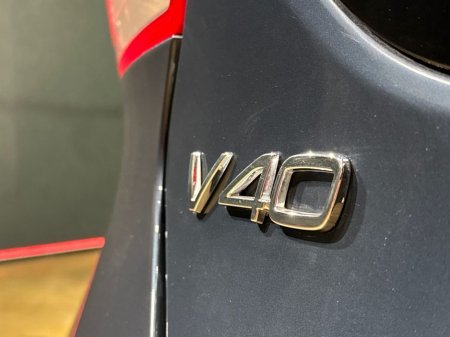 2018 Volvo V40 - thumbnail 10
