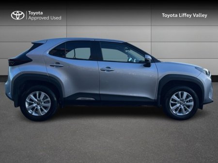 2025 Toyota Yaris Cross YARIS CROSS LUNA €30,950 thumbnail