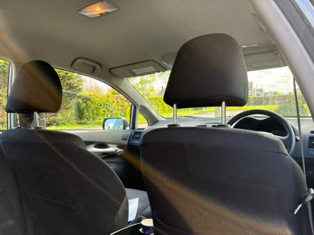 2007 Toyota Auris - thumbnail 11