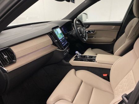 2025 Volvo XC90 - thumbnail 2