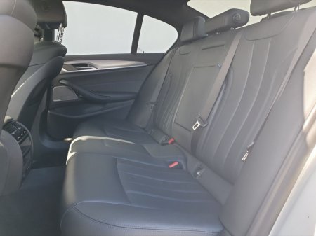 2020 BMW 5 Series - thumbnail 22