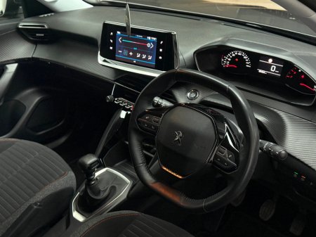 2020 Peugeot 2008 ACTIVE 1.2 100 4DR €16,990 thumbnail