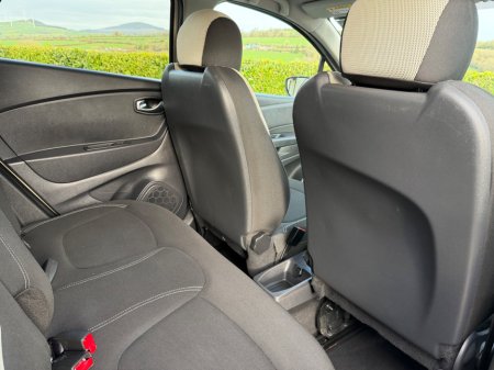 2019 Renault Captur - thumbnail 14