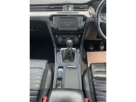 2015 Volkswagen Passat - thumbnail 13