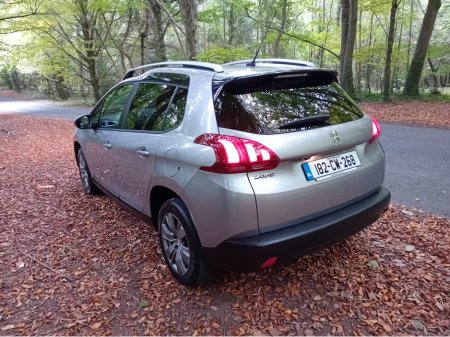 2018 Peugeot 2008 - thumbnail 8