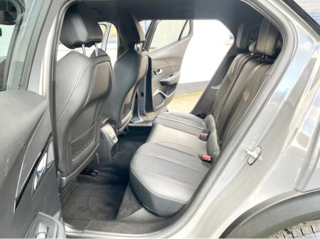 2024 Peugeot 2008 E2008 GT-LINE 50KWH 136BHP AUTO 5DR HATCHBACK €24,950 thumbnail