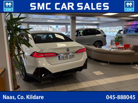 2025 BMW 5 Series - thumbnail 7