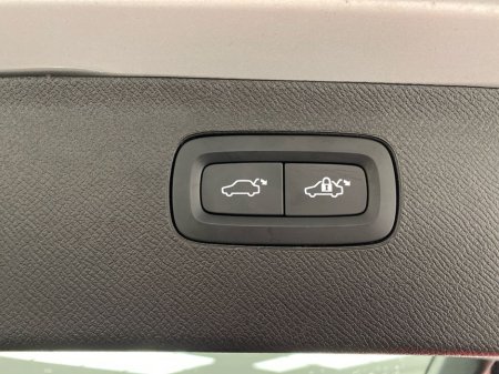 2025 Volvo XC90 - thumbnail 14