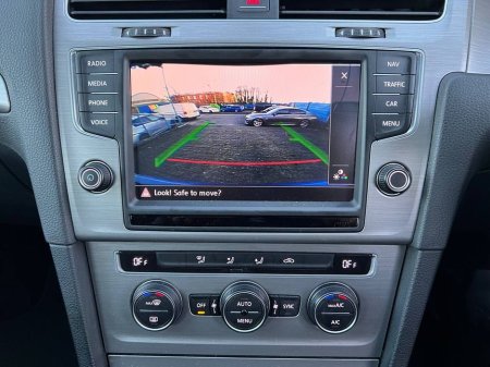 2014 Volkswagen Golf R-LINE PACK 1.2 TSI // LOW MILEAGE // ADAPTIVE CRUISE CONTROL // NEW 19" DIAMOND CUT ALLOYS €13,950 thumbnail