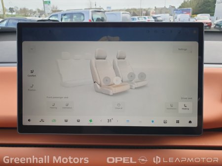 2025 Leapmotor C10 C10 Design REEV €43,800 thumbnail