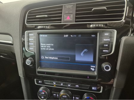 2017 Volkswagen Golf **HIGHLINE**ONLY 63000KMS**ALCANTARA SEATS*17" ALLOYS**BLIND SPOT WARNING**LANE ASSIST**KEYLESS ENTRY AND START**ADAPTIVE CRUISE CONTROL**DUAL ZONE CLIMATE CONTROL*REVERSE CAMERA*BLUETOOTH STREAMI €16,949 thumbnail