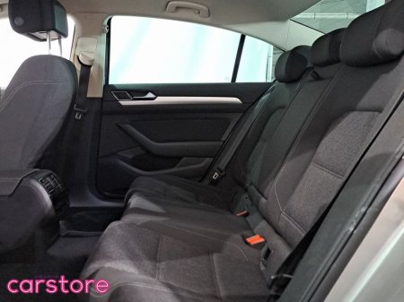 2016 Volkswagen Passat 2.0 TDI 150HP Comfortline €16,880 thumbnail