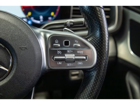 2019 Mercedes-Benz GLE Class GLE 300 d 4MATIC €46,950 thumbnail