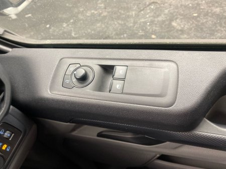 2025 Ford Transit Custom - thumbnail 13