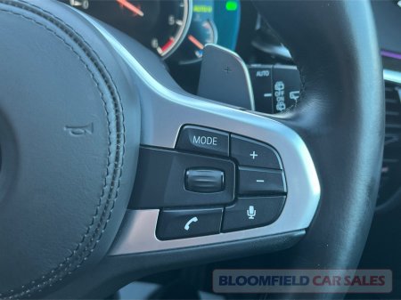 2017 BMW 5 Series - thumbnail 22