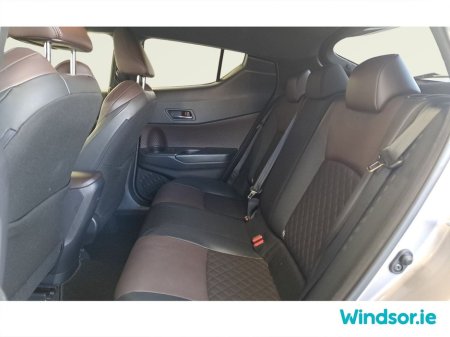 2017 Toyota C-HR HYBRID AUTO €17,995 thumbnail