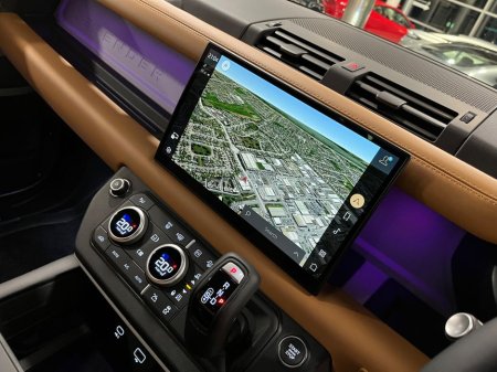 2023 Land Rover Defender - thumbnail 31