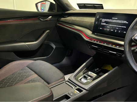 2021 Skoda Octavia - thumbnail 3