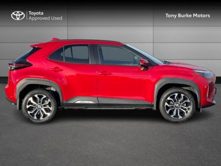 2024 Toyota Yaris Cross - LunaSport - 1.5 Hybrid - Automatic - 2 Free Services Included - EUR 180 Tax // Remote Central Locking // Front Electric Windows // Rear Electric Windows // Electric Mirrors // Finger Tip Stereo Cont €29,799