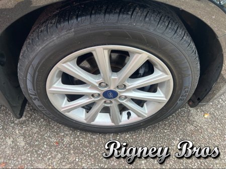 2017 Ford Focus - thumbnail 17