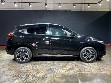 2021 Honda Vezel 1.5 HYBRID SUV - TWO TONE BROWN/BLACK LEATHER UPHOLSTERY - REVERSE CAMERA/PARKING RADAR - HONDA SENSING €24,950