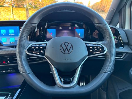 2023 Volkswagen Golf R-LINE 1.5 MHEV PETROL AUTO 5 DOOR €33,995 thumbnail